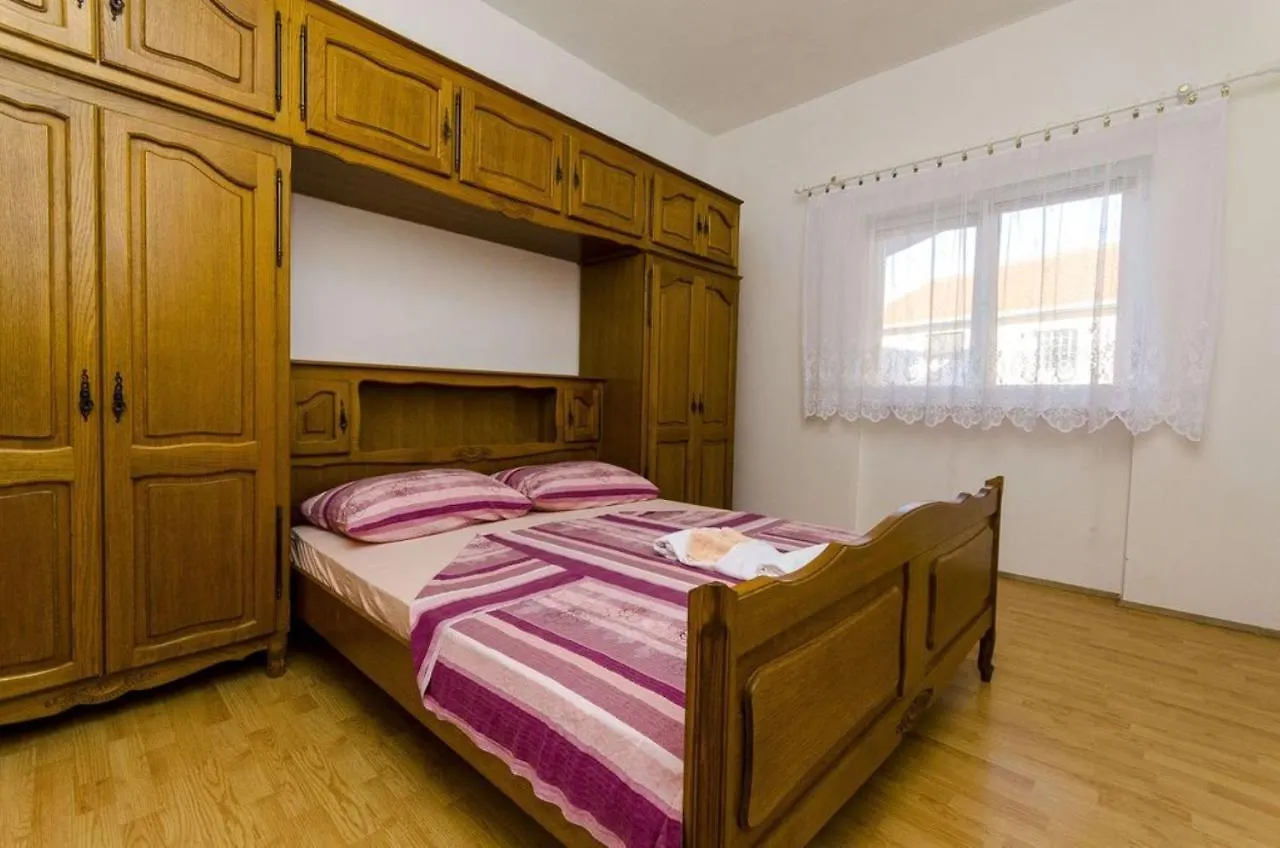 Apartments Tamaris 0*, Slatine Croatia
