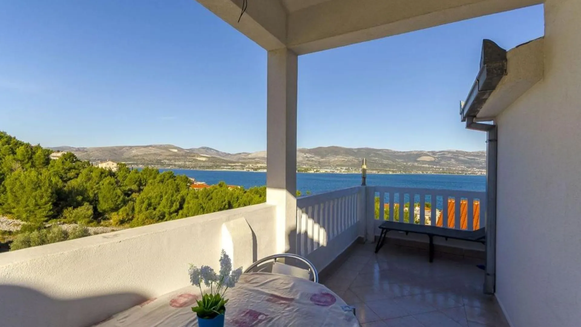 Apartments Tamaris Slatine Croatia