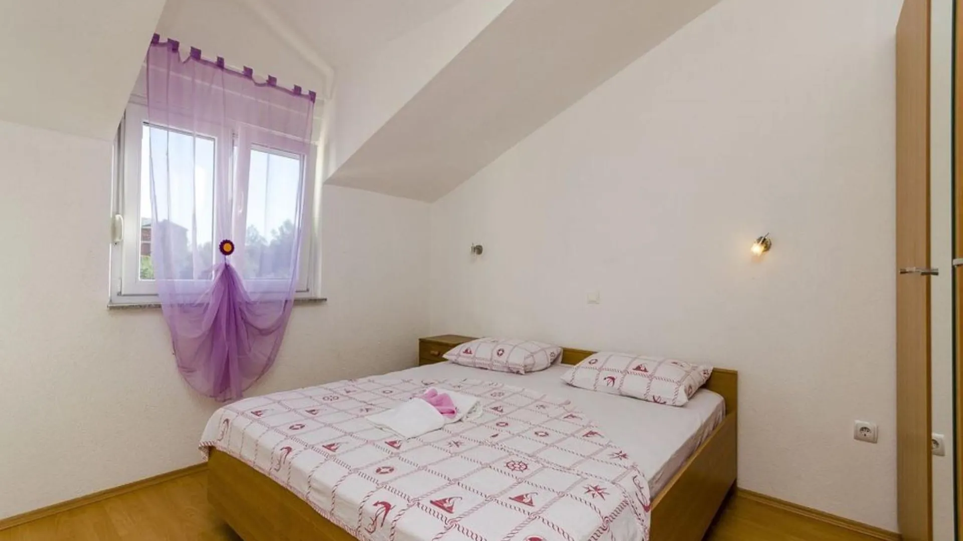 Apartments Tamaris Slatine