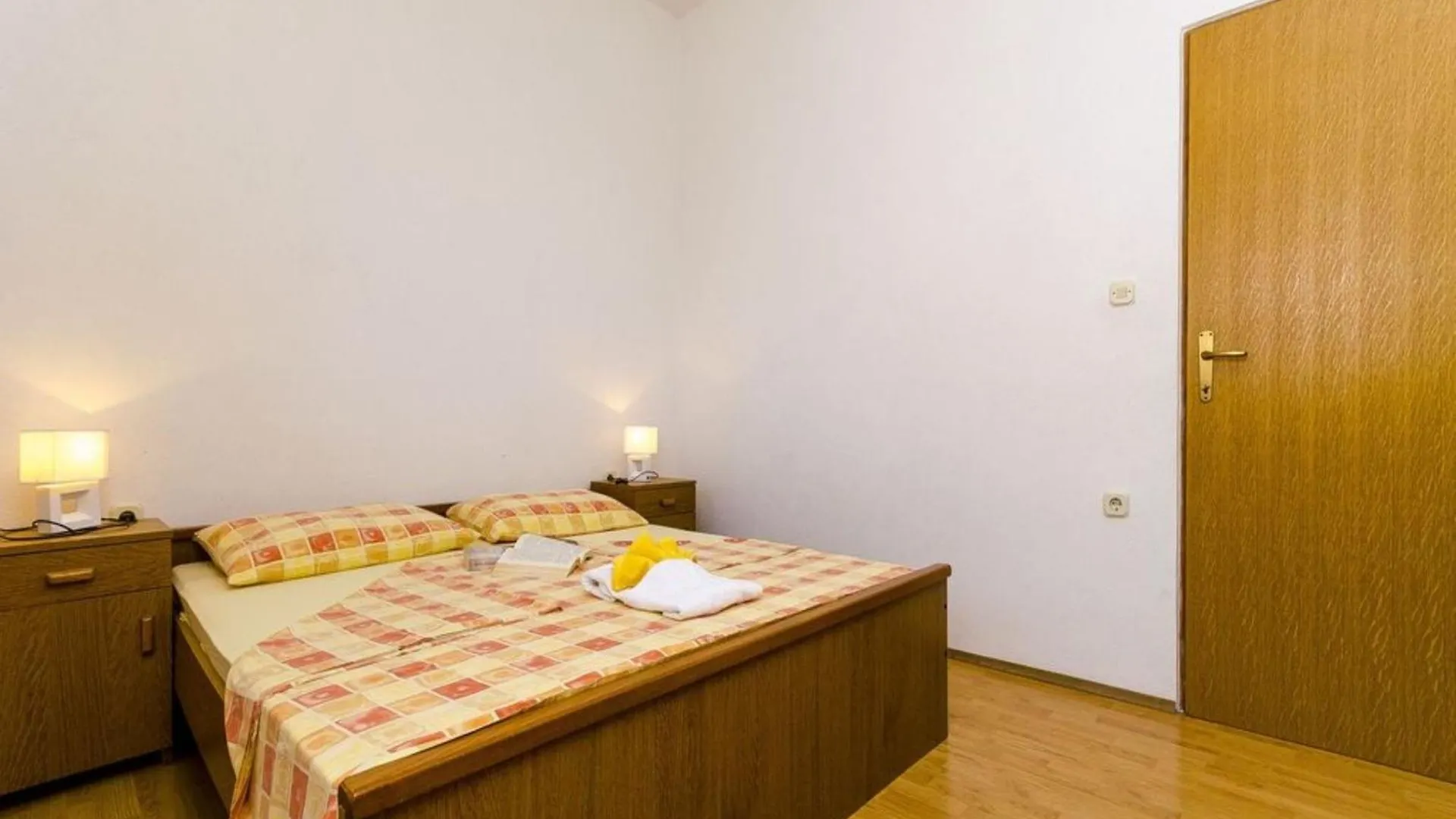 Apartments Tamaris Slatine