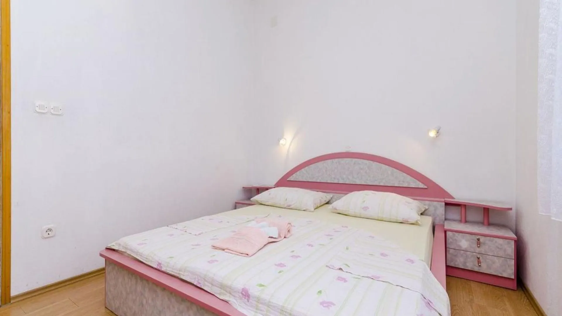 Apartments Tamaris 斯拉汀