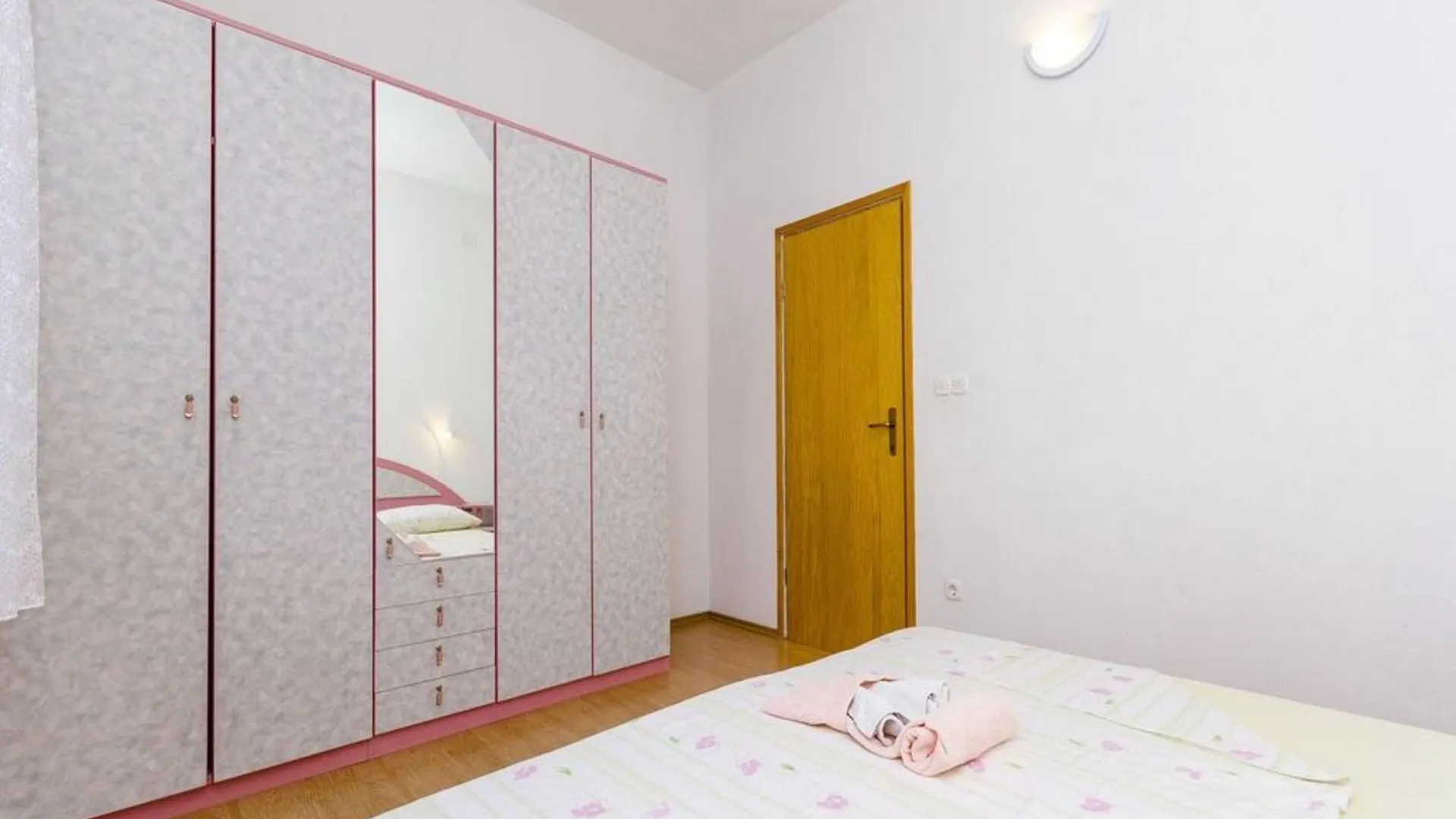 Apartments Tamaris 斯拉汀
